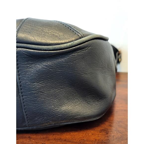 Etienne Aigner Black Shoulder Handbag with Front Pocket Design 80s - Picture 8 of 16